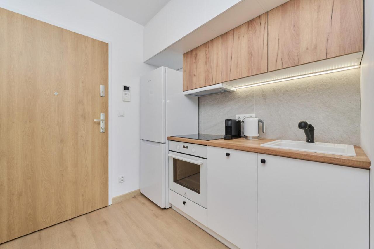 Apartment New Studio Teczowa With Free Garage By Renters *