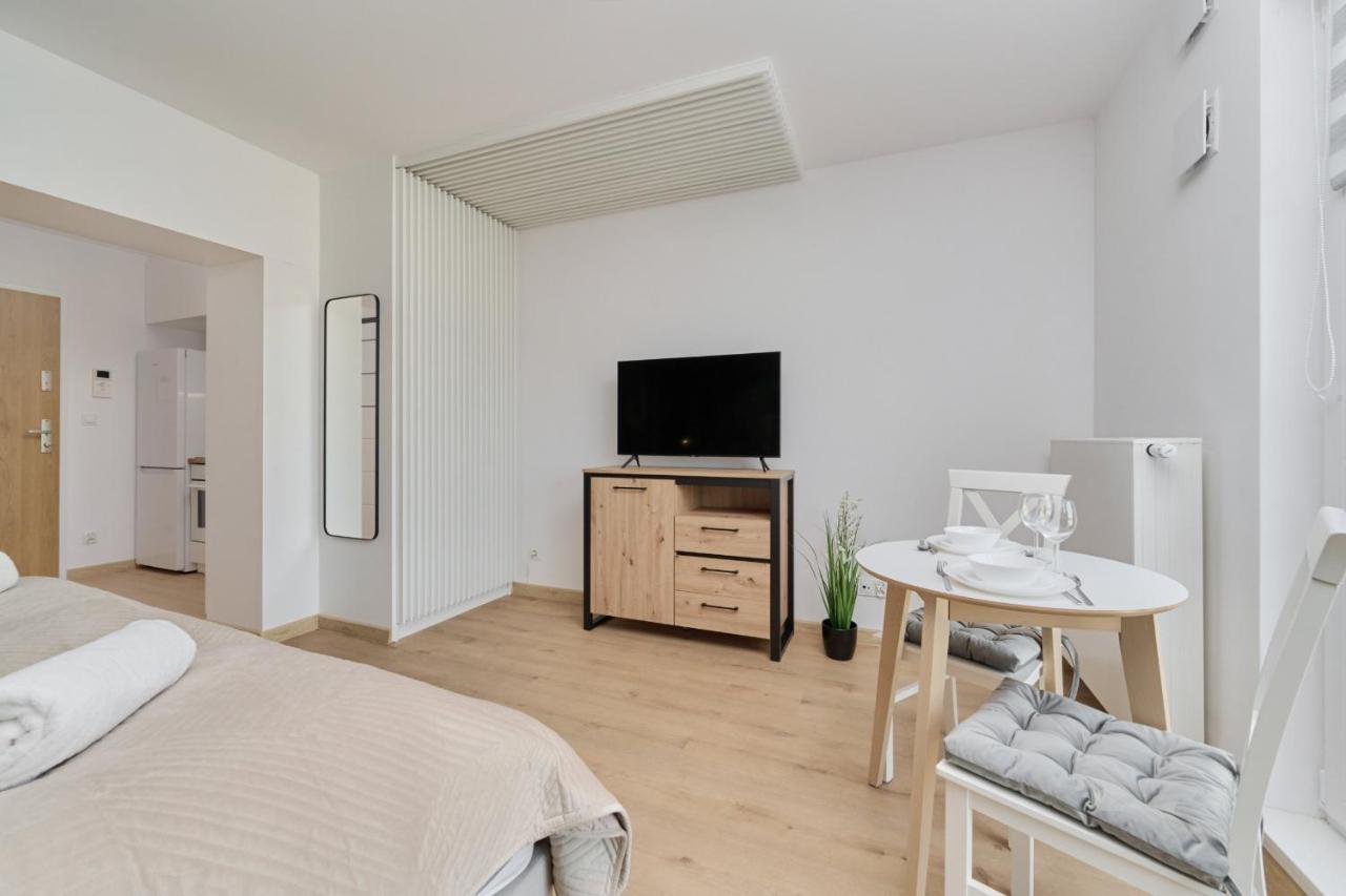 Apartment New Studio Teczowa With Free Garage By Renters